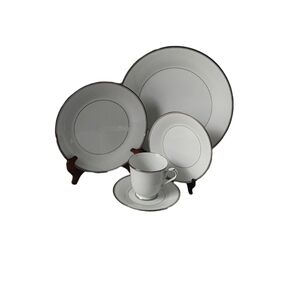NORITAKE DIANA PLATINUM 5 PIECES‎ SETTING DINNER FOR 1